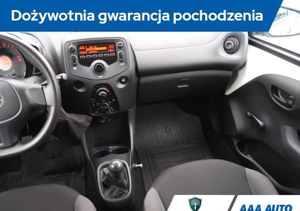 Toyota Aygo cena 34000 przebieg: 46649, rok produkcji 2016 z Błażowa małe 172